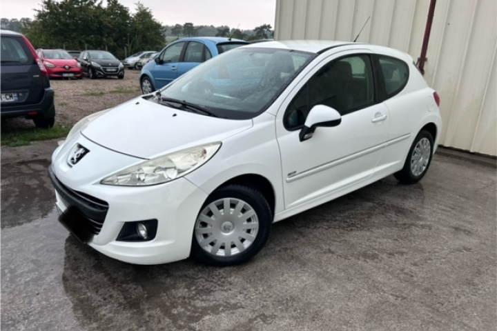 PEUGEOT 207