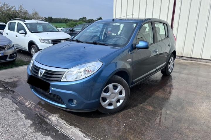 DACIA SANDERO
