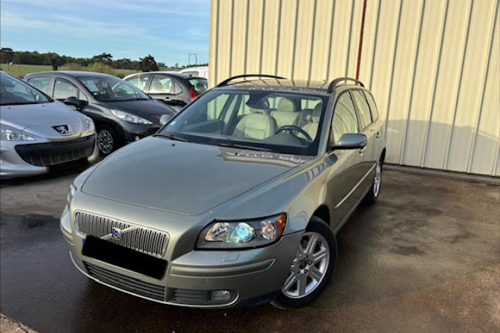 VOLVO V50